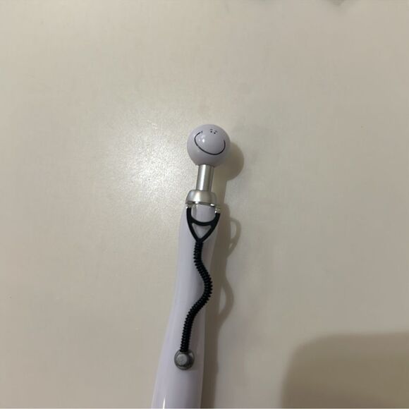 Gift Bundle White Clip-on ID or Key Holder Stethoscope Charm & Pen - Picture 5 of 6